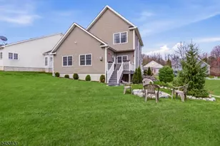 2 Bluffs Ct, Hamburg, NJ 07419 - Photo 47
