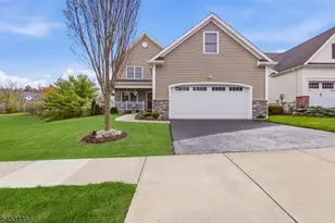 2 Bluffs Ct, Hamburg, NJ 07419 - Photo 3