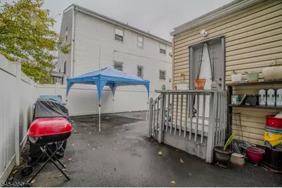 74 Lincoln Pl, Irvington, NJ 07111 - Photo 17