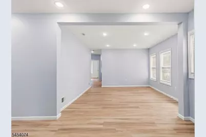 76 Grumman Ave, Newark, NJ 07112 - Photo 5