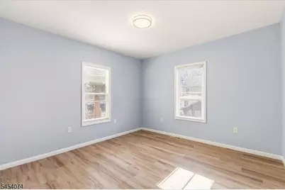 76 Grumman Ave, Newark, NJ 07112 - Photo 11