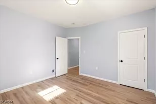 76 Grumman Ave, Newark, NJ 07112 - Photo 15