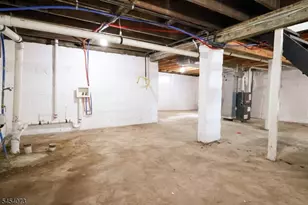 865 S 20th St, Newark, NJ 07108 - Photo 29
