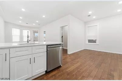 244 Clinton Ave #1, Jersey City, NJ 07304 - Photo 5