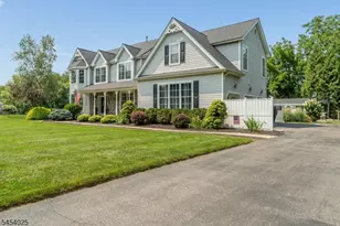 30 Meadowview Dr, Lopatcong Township, NJ 08865 - Photo 3