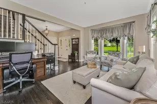 30 Meadowview Dr, Lopatcong Township, NJ 08865 - Photo 11