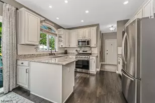 30 Meadowview Dr, Lopatcong Township, NJ 08865 - Photo 15