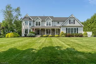 30 Meadowview Dr, Lopatcong Township, NJ 08865 - Photo 1