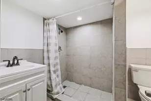 48 Laurel Ave, East Orange, NJ 07017 - Photo 15