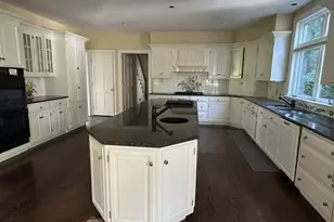 568 Stangle Rd, Bridgewater, NJ 08836 - Photo 9