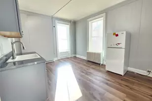 70 Jackson Ave, North Plainfield, NJ 07060 - Photo 3
