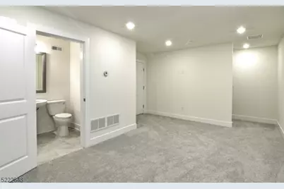 712 Parkview Ln, Rockaway Township, NJ 07866 - Photo 13