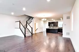 712 Parkview Ln, Rockaway Township, NJ 07866 - Photo 3