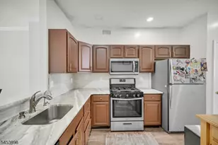 200 Barringer Dr, Nutley, NJ 07110 - Photo 9