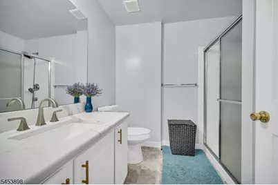 200 Barringer Dr, Nutley, NJ 07110 - Photo 17