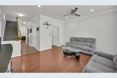 200 Barringer Dr, Nutley, NJ 07110 - Photo 5