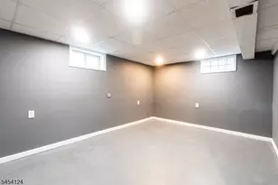640 Warfield Rd, North Plainfield, NJ 07063 - Photo 19