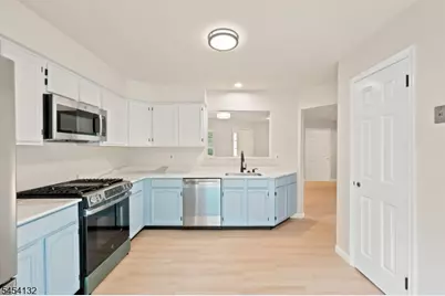 703 Porter Way, Bridgewater, NJ 08807 - Photo 7