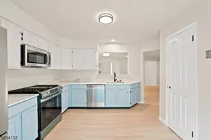 703 Porter Way, Bridgewater, NJ 08807 - Photo 7