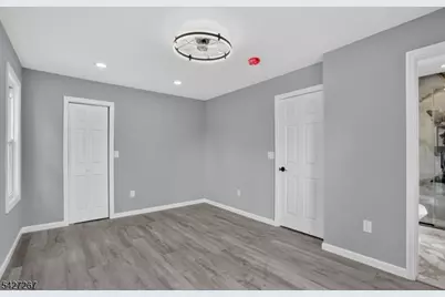 33 Race St, Bloomfield, NJ 07003 - Photo 11