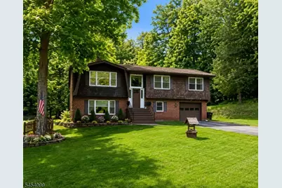 52 Lounsberry Hollow Rd, Vernon, NJ 07461 - Photo 1