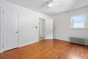 49 Livingston Ave, Lyndhurst Township, NJ 07071 - Photo 19