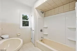 49 Livingston Ave, Lyndhurst Township, NJ 07071 - Photo 23