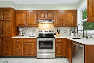 8 C O Dr, Byram Township, NJ 07821 - Photo 11