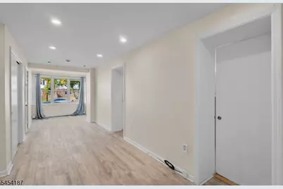 229 Parkinson Ave, Hamilton Township, NJ 08610 - Photo 13