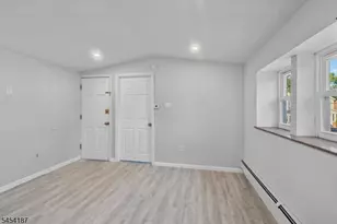 229 Parkinson Ave, Hamilton Township, NJ 08610 - Photo 25