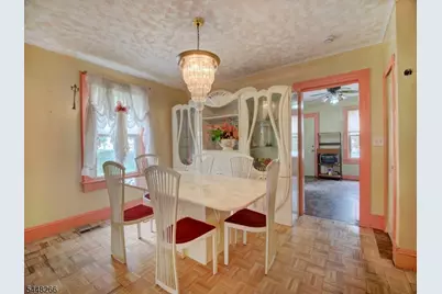 22 Kensington Pl, East Orange, NJ 07017 - Photo 9