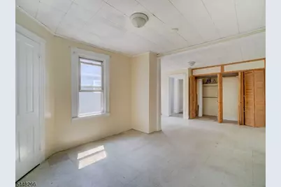 22 Kensington Pl, East Orange, NJ 07017 - Photo 31