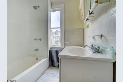 22 Kensington Pl, East Orange, NJ 07017 - Photo 33