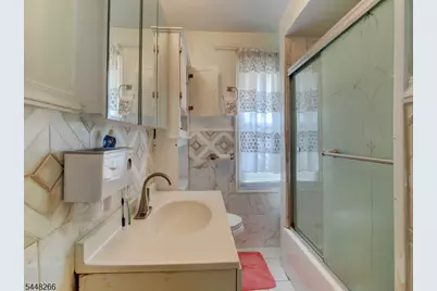 22 Kensington Pl, East Orange, NJ 07017 - Photo 15
