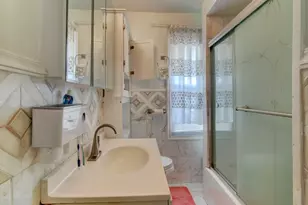 22 Kensington Pl, East Orange, NJ 07017 - Photo 15