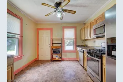 22 Kensington Pl, East Orange, NJ 07017 - Photo 11