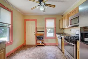 22 Kensington Pl, East Orange, NJ 07017 - Photo 11