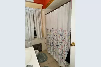 278 William St, East Orange, NJ 07017 - Photo 9
