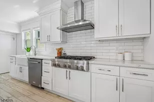 877 Park Ave, Elizabeth, NJ 07208 - Photo 23
