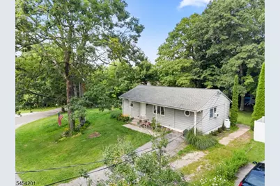 1 Ridgeview Ct, Vernon, NJ 07422 - Photo 1