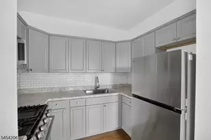 540 Bramhall Ave, Jersey City, NJ 07304 - Photo 13