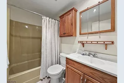 8 Martin Rd, Verona, NJ 07044 - Photo 13
