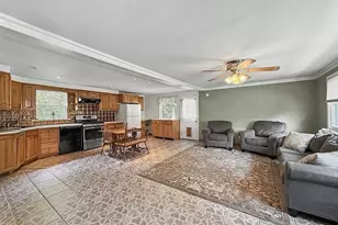8 Martin Rd, Verona, NJ 07044 - Photo 3
