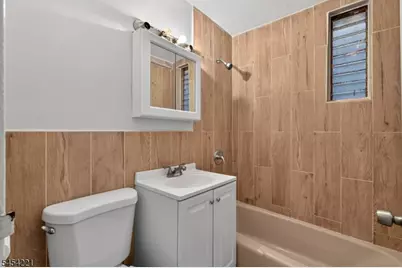765 Vose Ave #D14, Orange, NJ 07050 - Photo 7