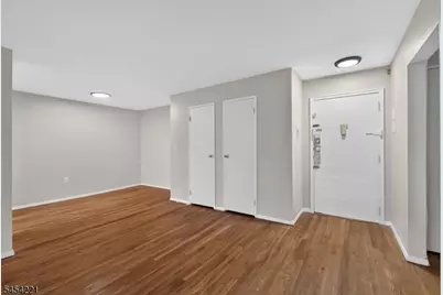 765 Vose Ave #D14, Orange, NJ 07050 - Photo 3