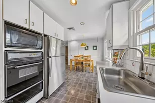13 Friar Way, Wayne, NJ 07470 - Photo 17