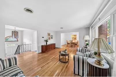 13 Friar Way, Wayne, NJ 07470 - Photo 11