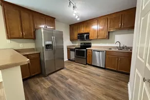 42 Burlington Ct, Hamburg, NJ 07419 - Photo 11