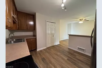42 Burlington Ct, Hamburg, NJ 07419 - Photo 13