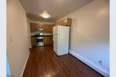 16 Roosevelt Pl #B3, Montclair Twp., NJ 07042 - Photo 5